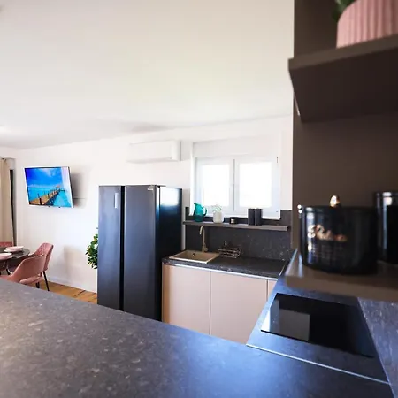 Vito'S Place Апартаменты Задар