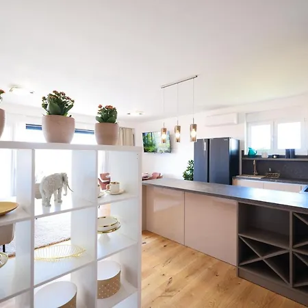 Апартаменты Vito'S Place Задар